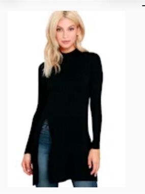Lulu's Black Long Sleeve Top